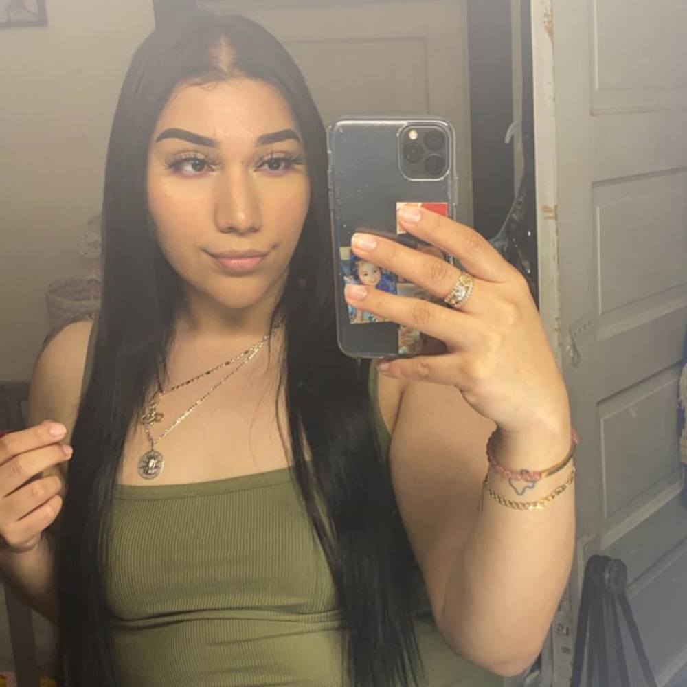 Meet your Posher, Marcela